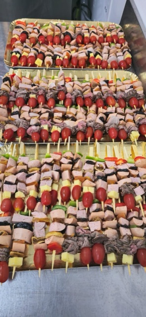 Brochettes apéritives assorties à Châteaudun — Boucherie Dounia