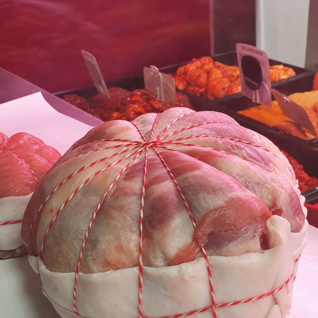 Épaule d'agneau façon melon à Châteaudun — Boucherie Dounia